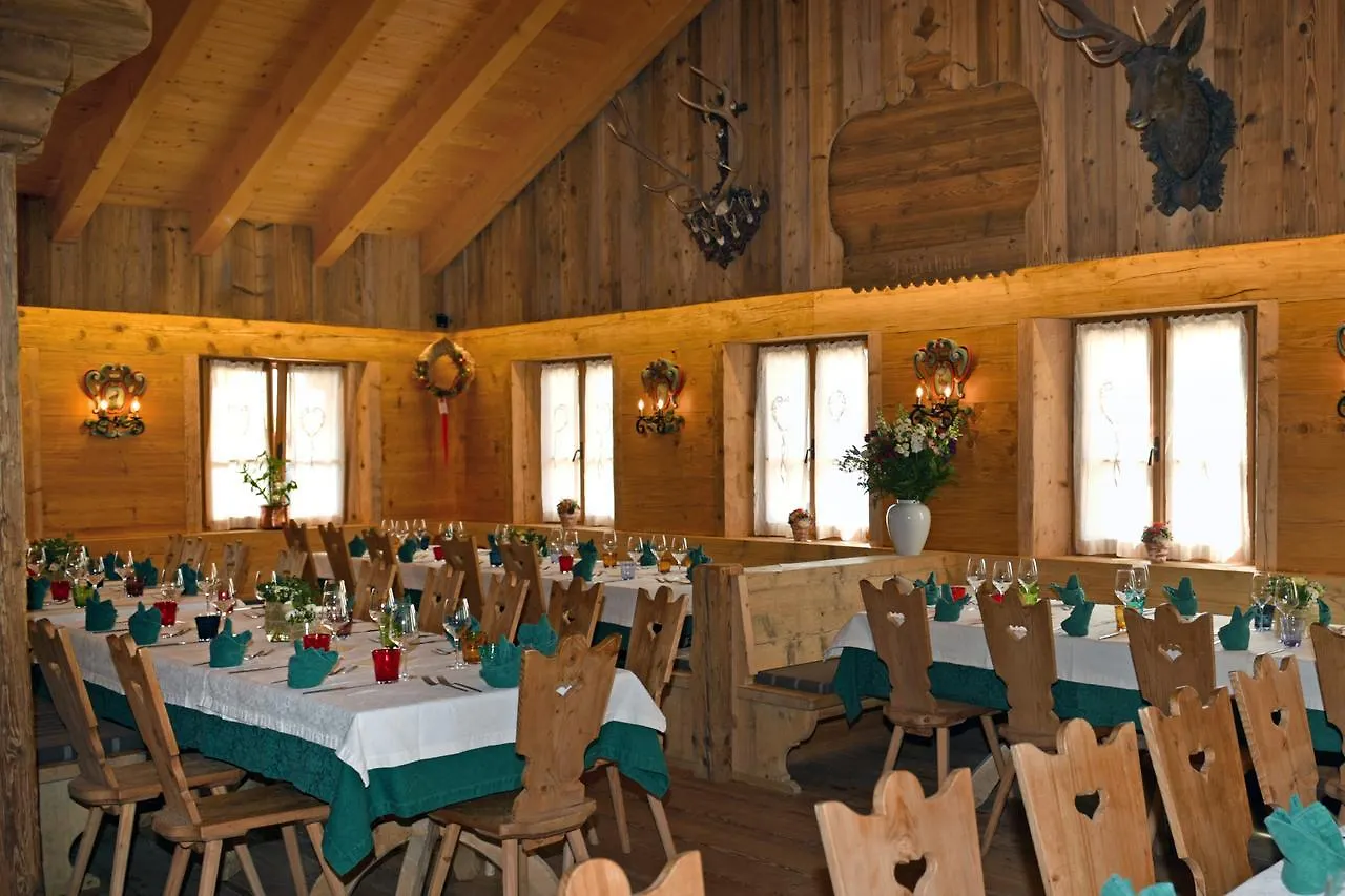 Jagerhaus Agriturismo Villa Cortina d'Ampezzo Italy
